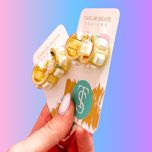 Load image into Gallery viewer, Josie Pearl Hoops