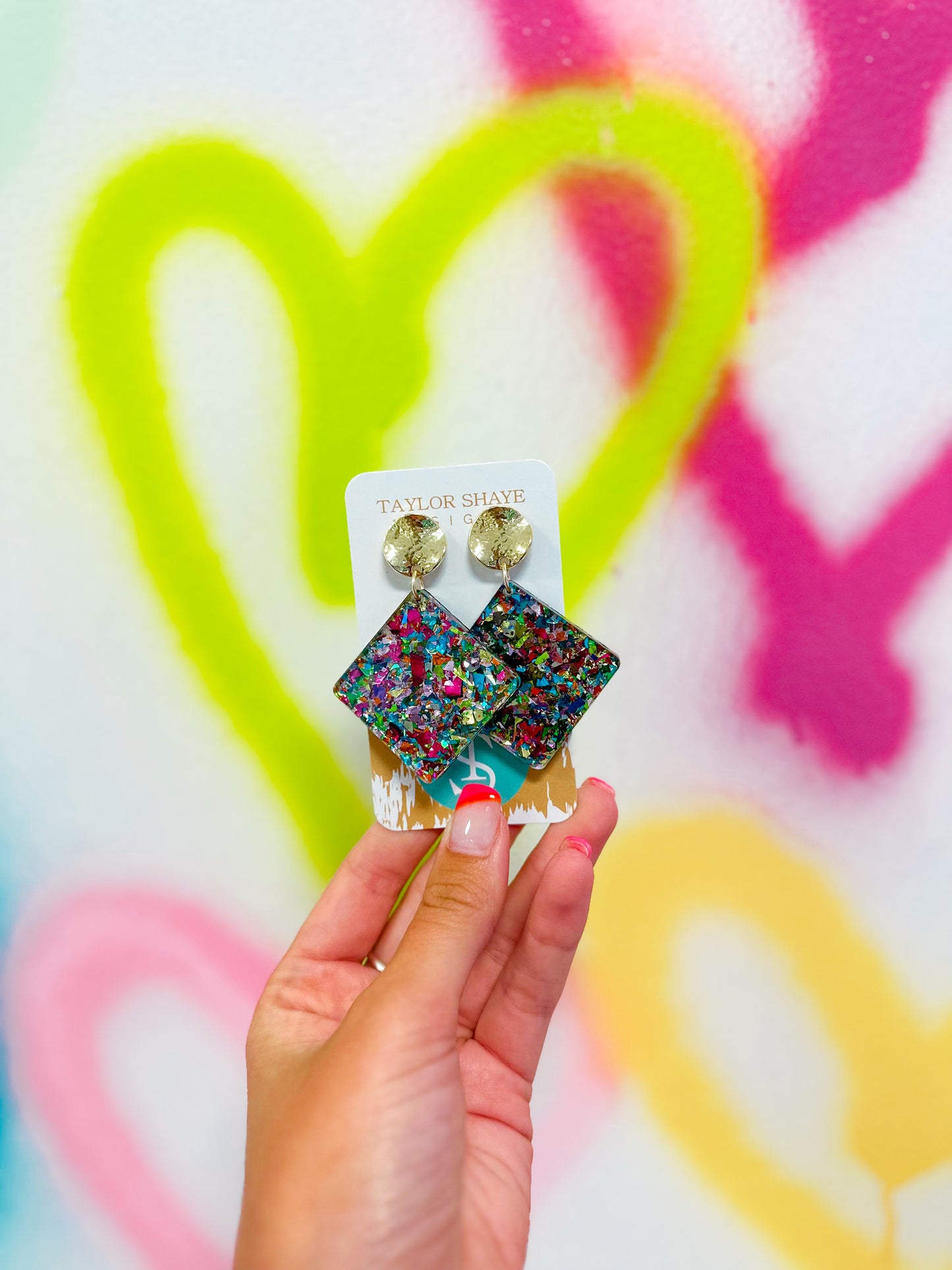 Ariel Confetti Closed Diamond