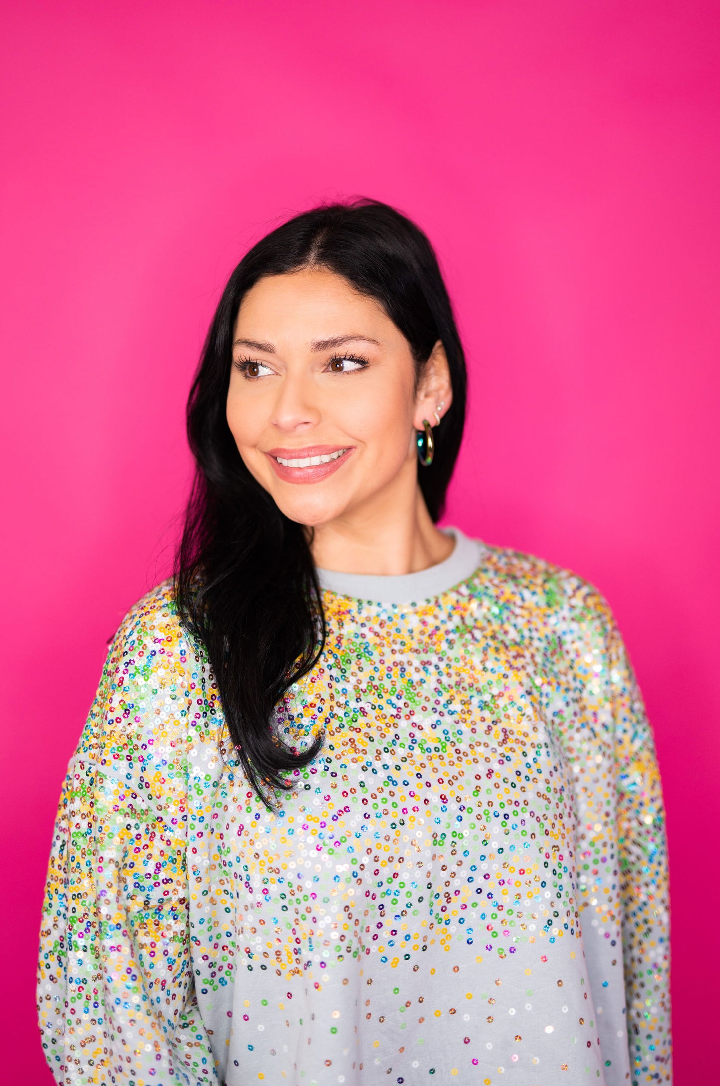 Holographic Metallic Hoops