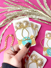 Load image into Gallery viewer, Pearl Sunburst Hoops