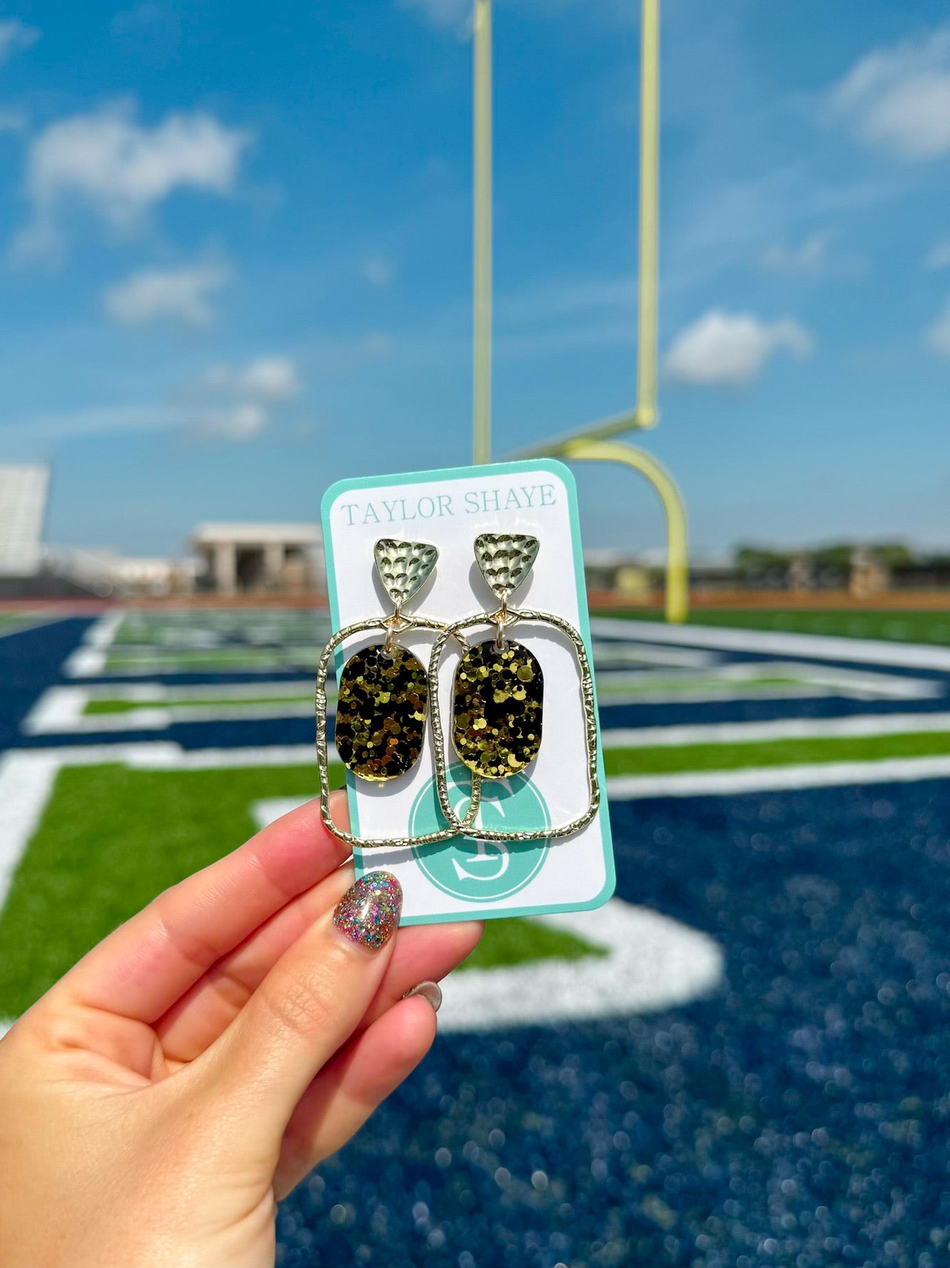 Black/Gold Confetti Oval Hoops