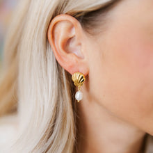 Load image into Gallery viewer, Shell &amp; Pearl Studs
