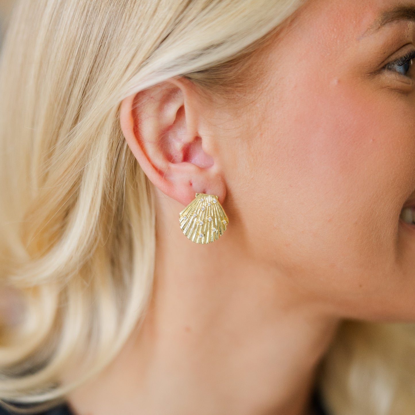 Shallen Shell Studs