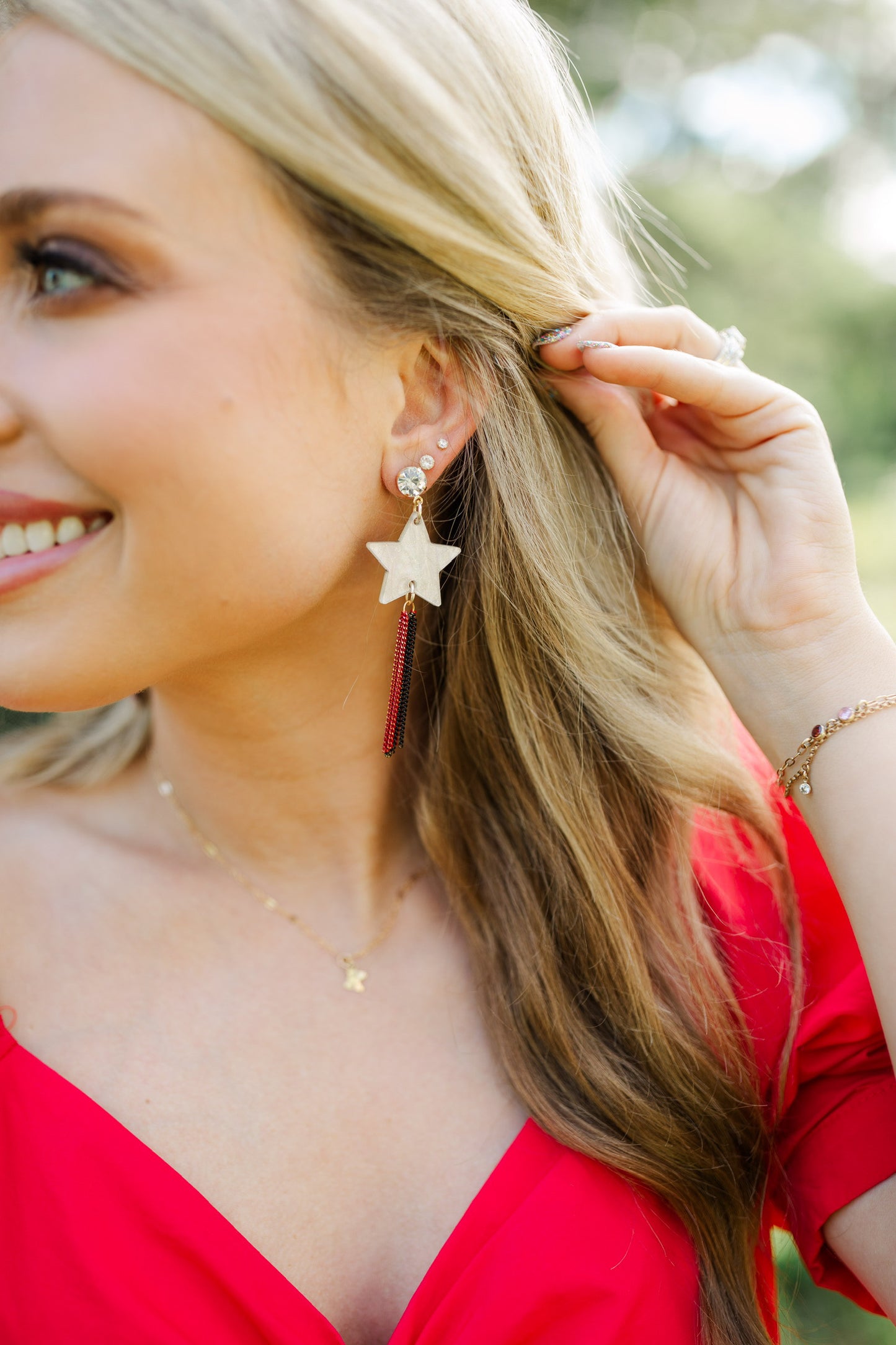 Black/Red Star Chain Tassels
