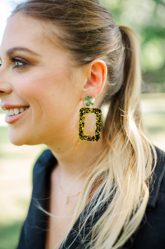 Black/Gold Confetti Rectangle Drops