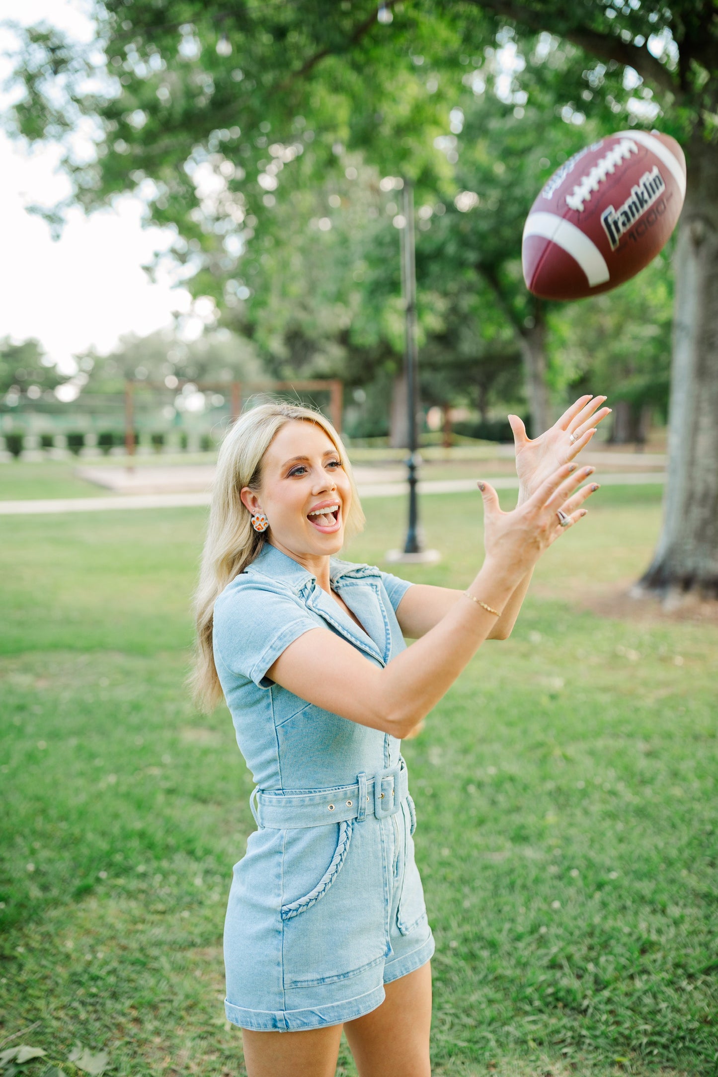 White & Orange Tiger Paw Stud