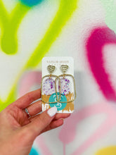 Load image into Gallery viewer, Summer Fun Confetti Oval Hoops
