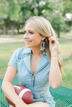 Load image into Gallery viewer, Blue/Gold Sequin Tassels
