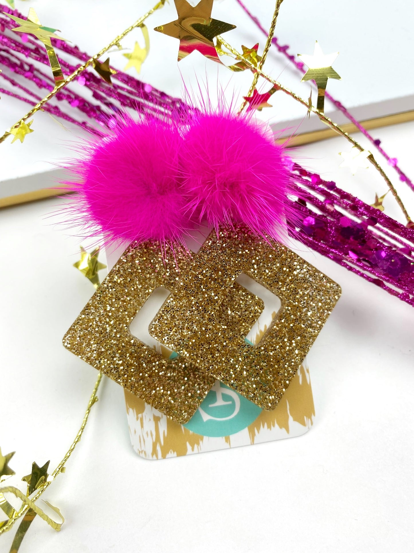 Gold Glitter Diamond/Pink Puff