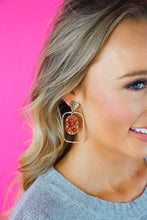 Load image into Gallery viewer, Rosalyn Oval Hoops
