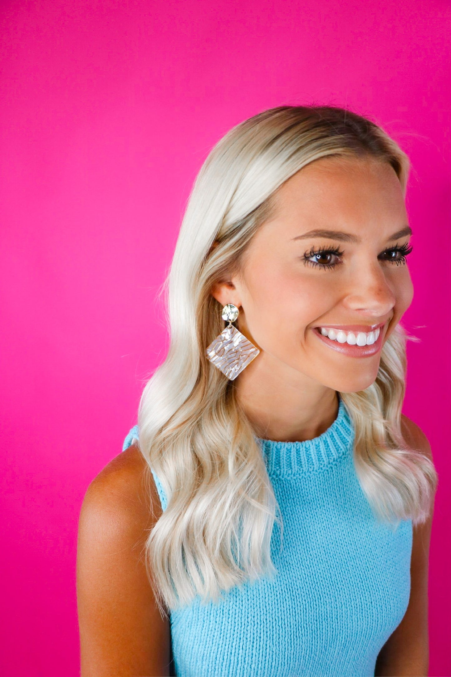 White Marble Closed Diamond