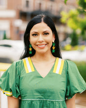 Load image into Gallery viewer, Green/Gold Glitter Triple Stars
