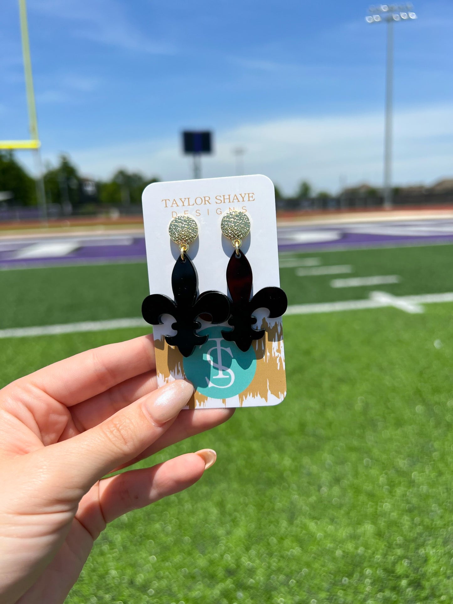 Acrylic Fleur de Lis Drops