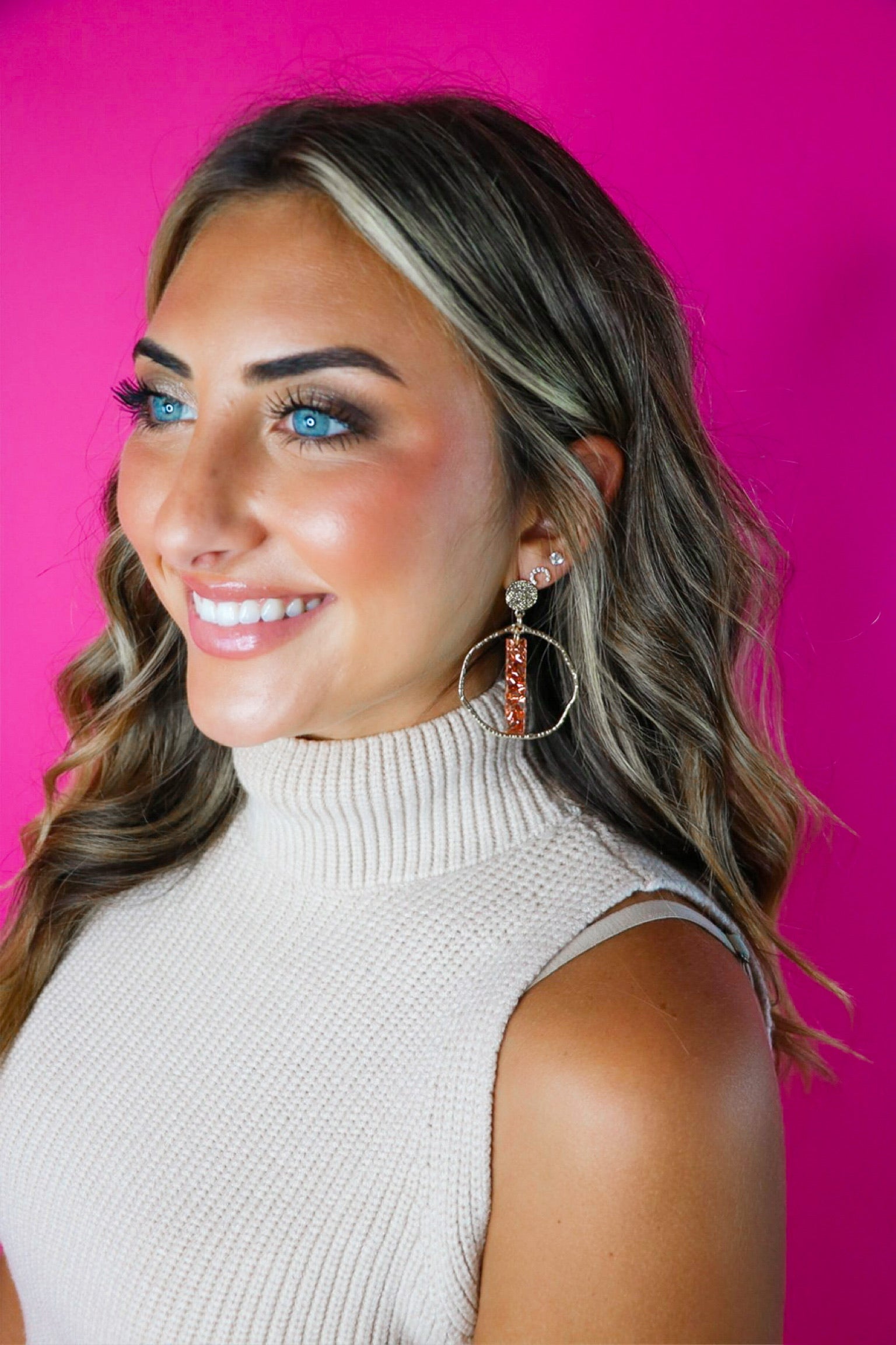 Sutton Stick Hoops – Taylor Shaye Designs