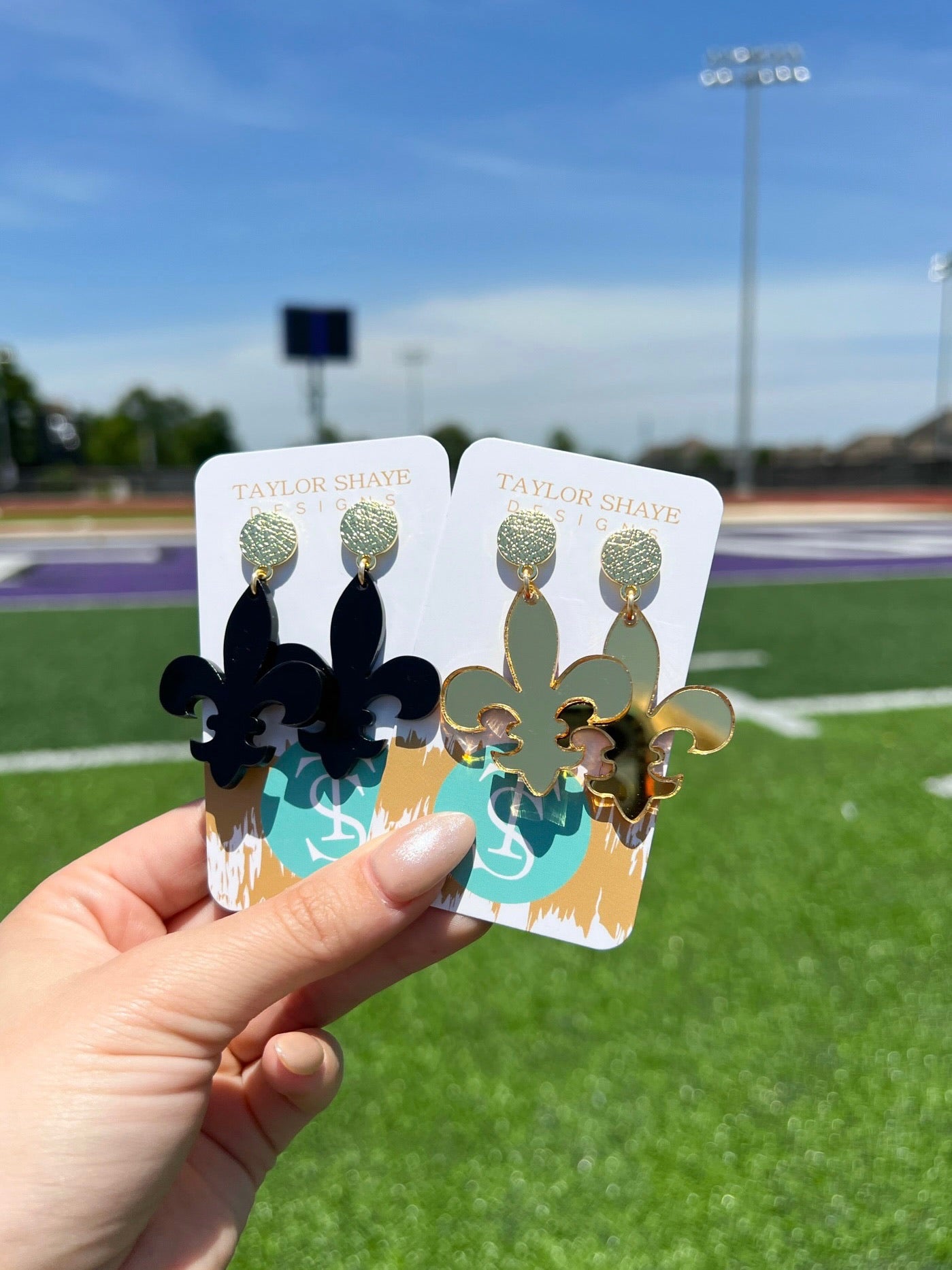 Acrylic Fleur de Lis Drops