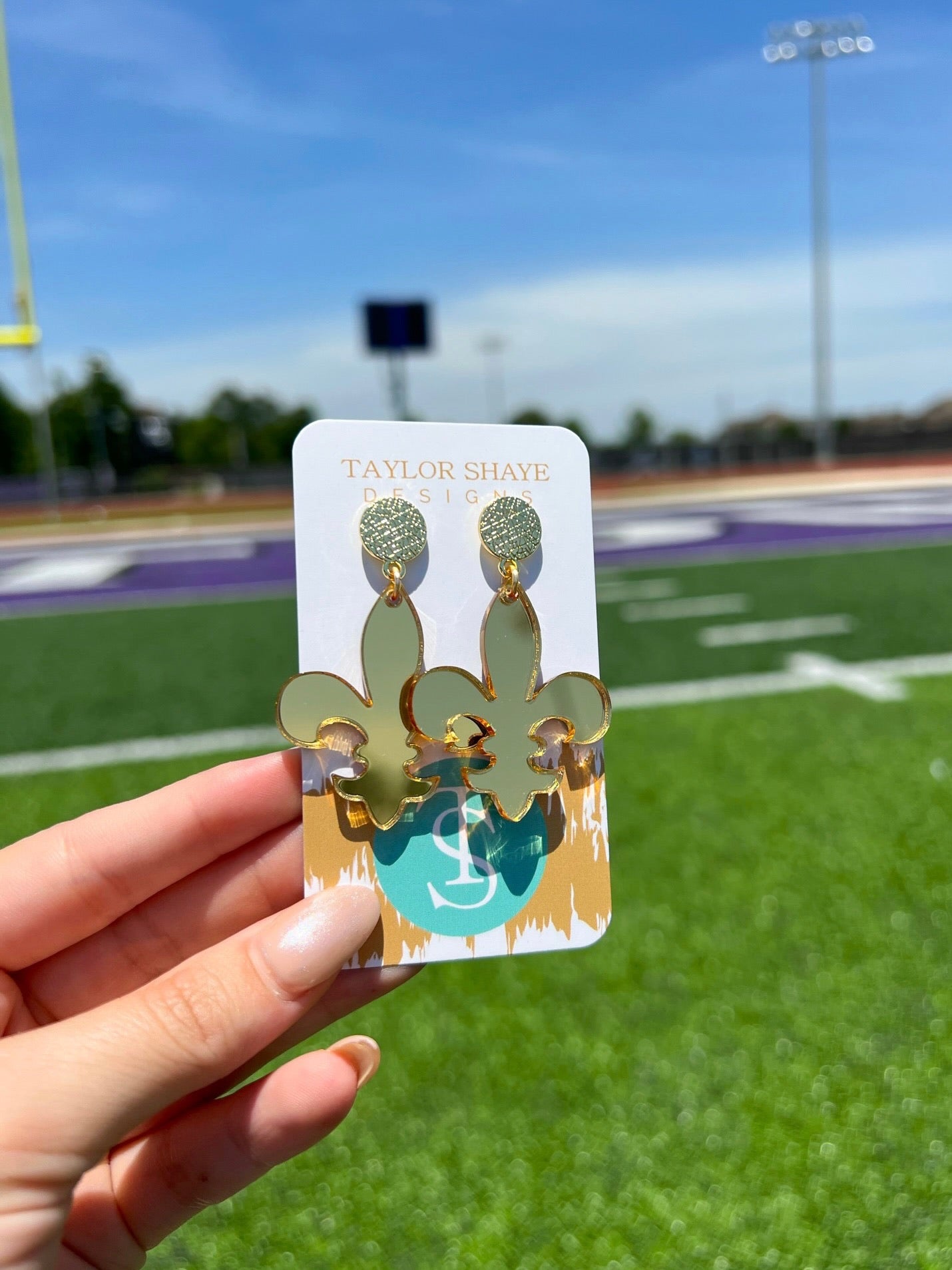 Acrylic Fleur de Lis Drops