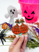 Load image into Gallery viewer, Trick or Treat Pumpkins
