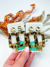 Load image into Gallery viewer, Tortoise Acrylic Rectangle Drops
