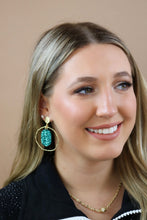 Load image into Gallery viewer, Everly Oval Hoops
