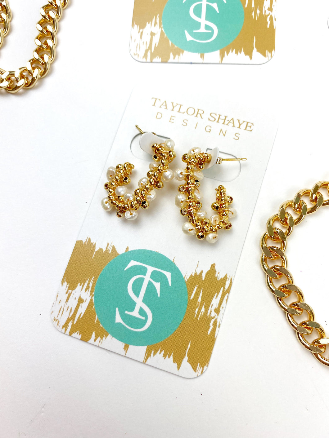 Peggy Pearl Hoops